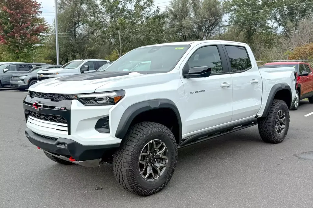 2026 Chevrolet Colorado ZR2 photo 1