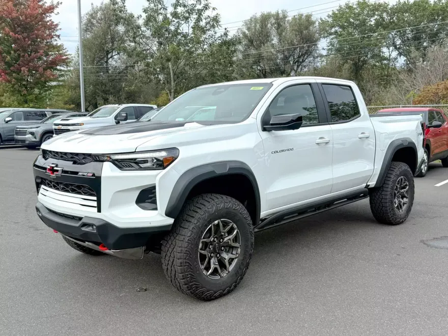 2026 Chevrolet Colorado ZR2 photo 1