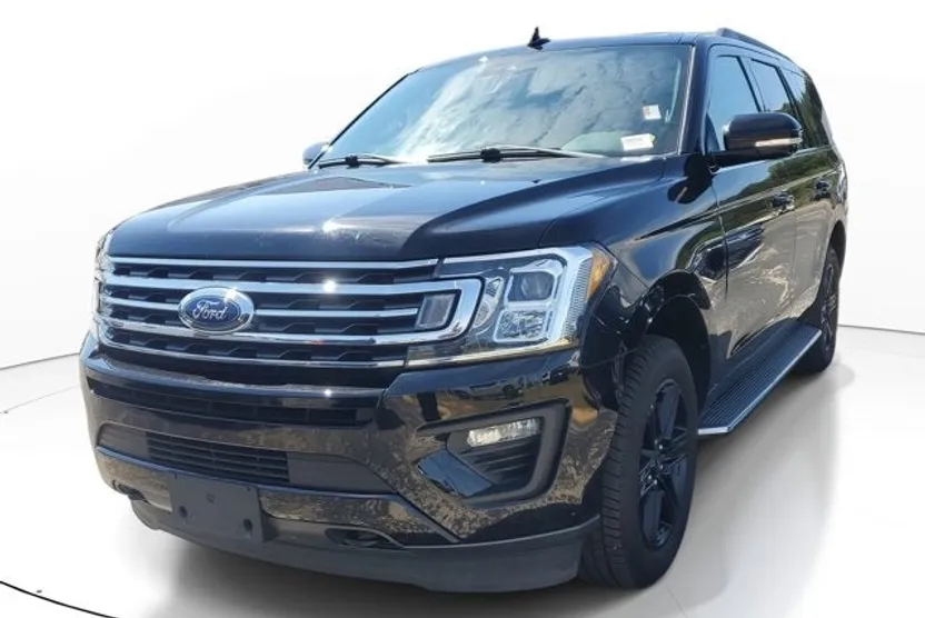 2020 Ford Expedition XLT photo 1