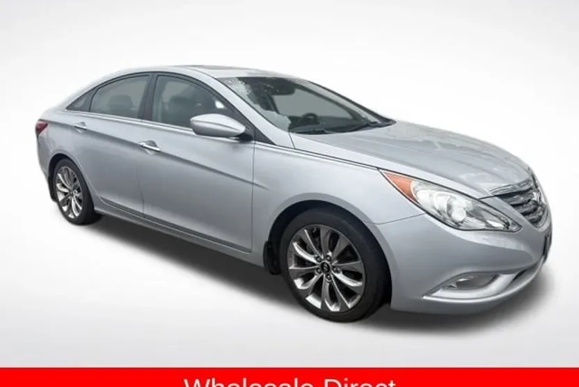 2011 Hyundai Sonata SE photo 1