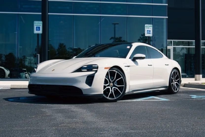 2024 Porsche Taycan 4S photo 1