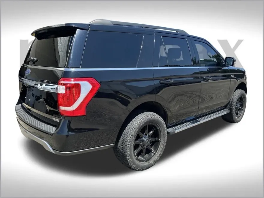 2018 Ford Expedition XLT photo 1