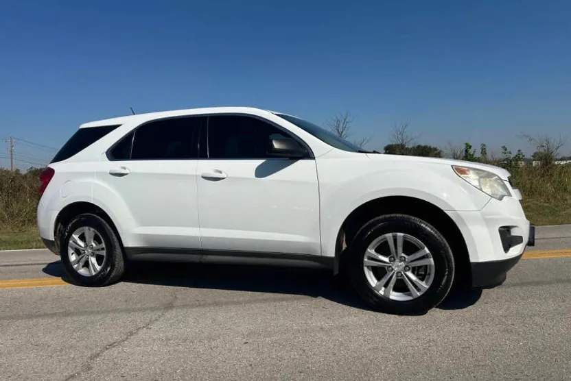 2013 Chevrolet Equinox LS photo 1
