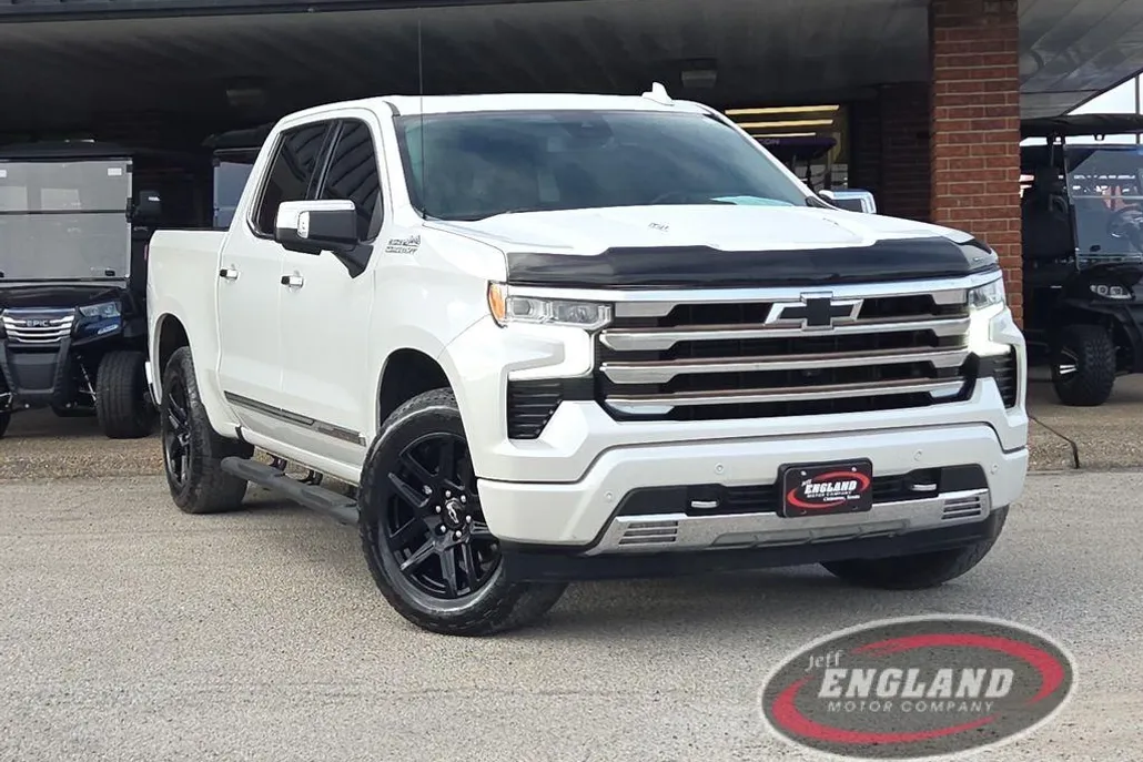 2022 Chevrolet Silverado High Country photo 1