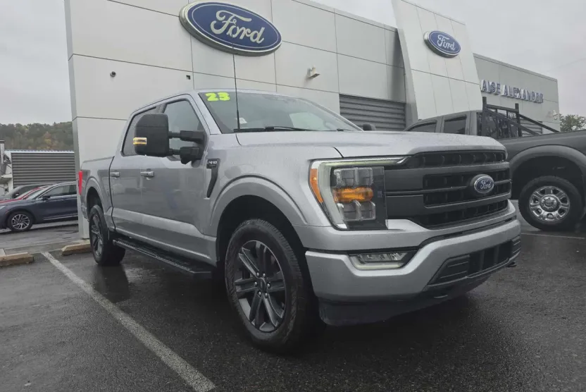 2023 Ford F-150 Lariat photo 1