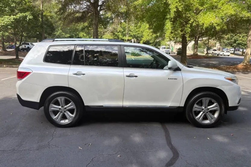 2013 Toyota Highlander Limited photo 1