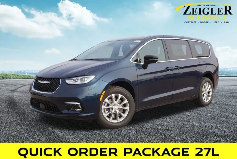 2025 Chrysler Pacifica photo 1