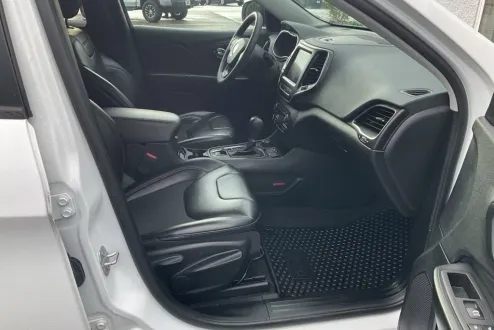 2022 Jeep Cherokee Trailhawk photo 1
