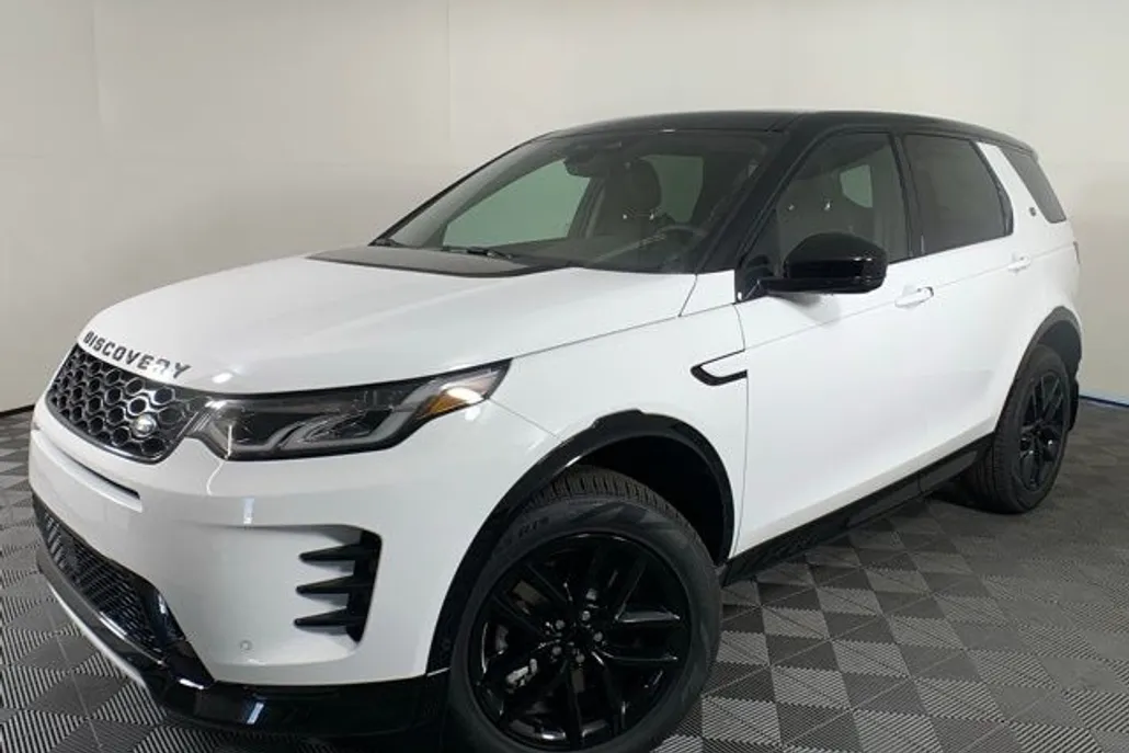 2025 Land Rover Discovery Sport SE photo 1