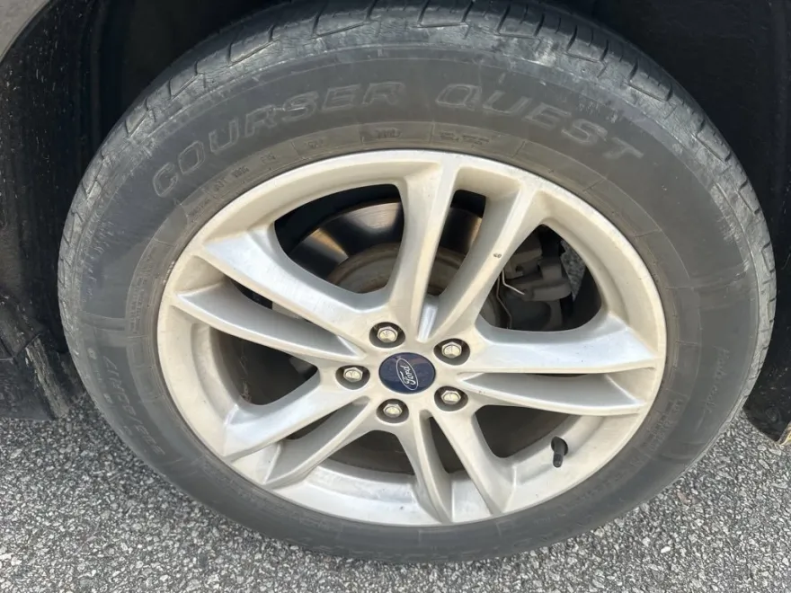 2018 Ford Fusion SE photo 1