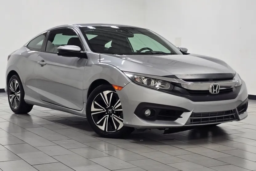 2018 Honda Civic EX-T photo 1