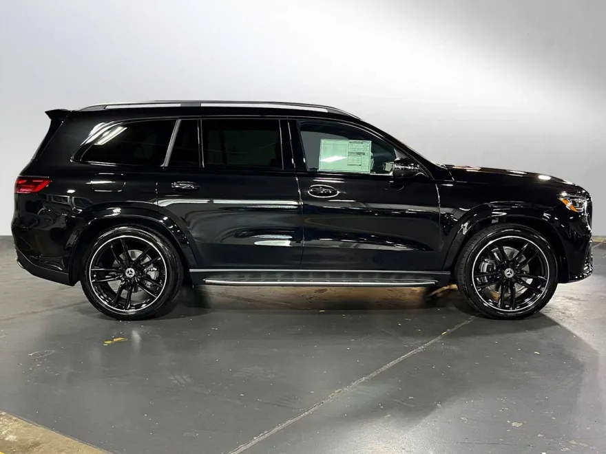 2026 Mercedes Benz GLS 580 4MATIC photo 1