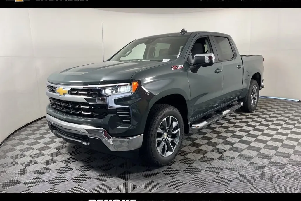 2026 Chevrolet Silverado 1500 LT photo 1