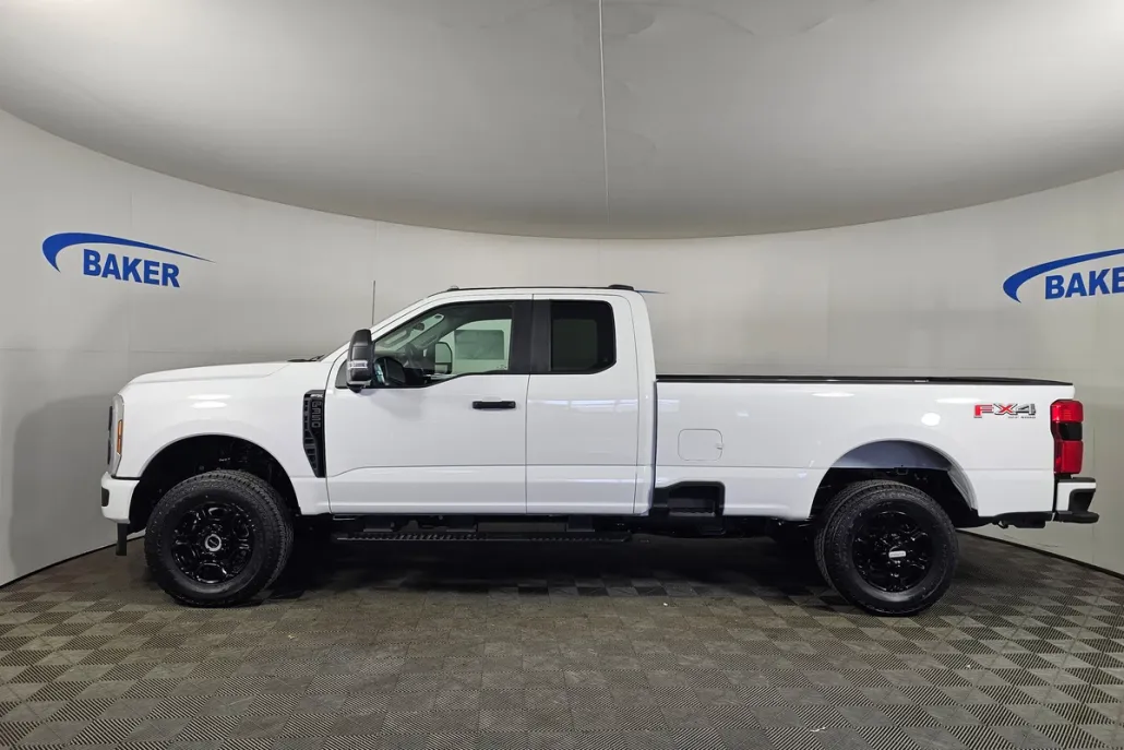2025 Ford F-350 XL photo 1