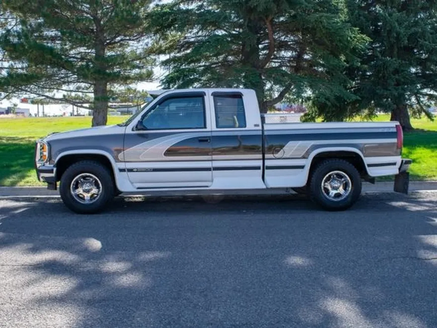 1992 Chevrolet Silverado photo 1