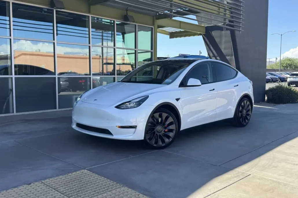 2022 Tesla Model Y Performance photo 1