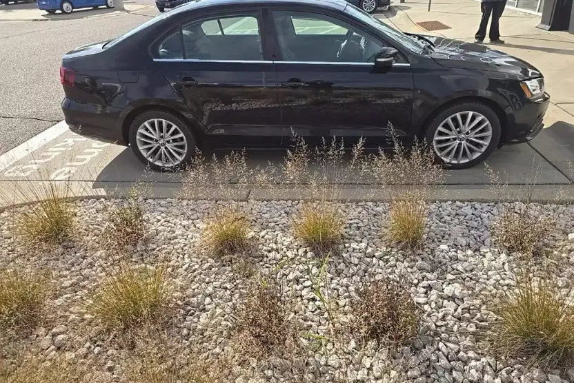 2016 Volkswagen Jetta 1.8T Premium TDI SEL photo 1