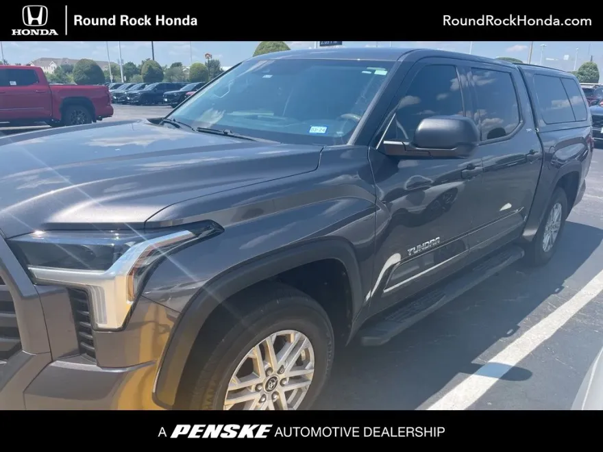 2022 Toyota Tundra SR5 photo 1