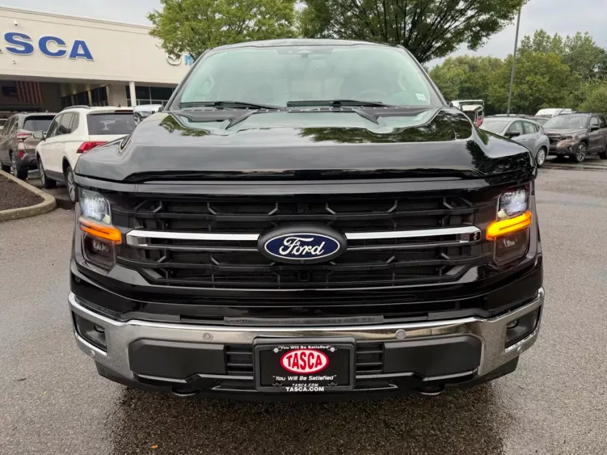 2024 Ford F-150 XLT photo 1