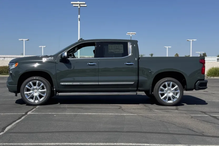 2026 Chevrolet Silverado 1500 High Country photo 1