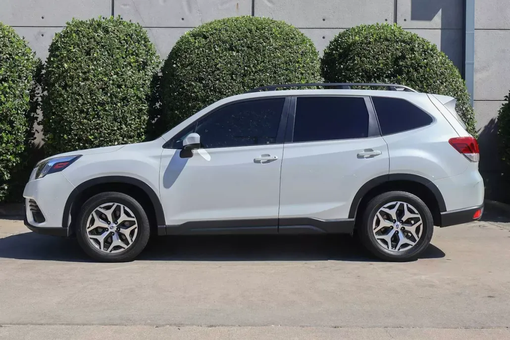 2022 Subaru Forester Premium photo 1