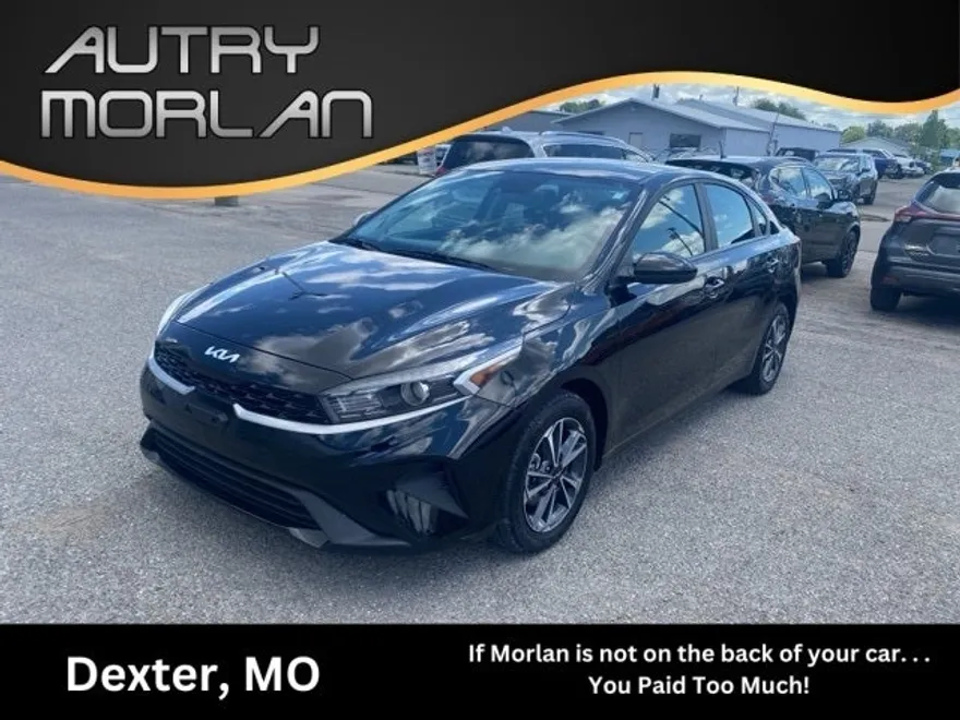 2024 Kia Forte LXS photo 1