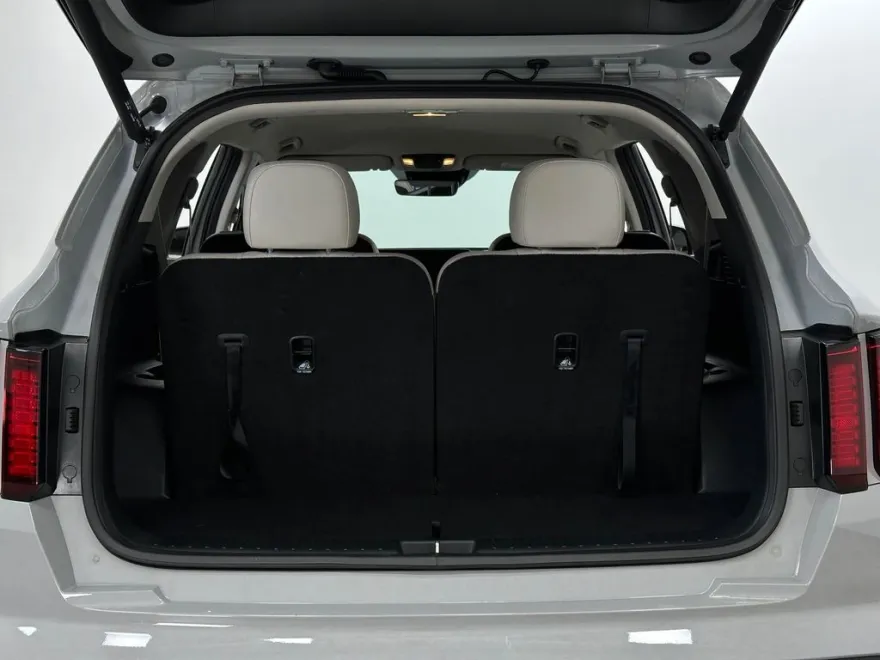 2023 Kia Sorento EX photo 1