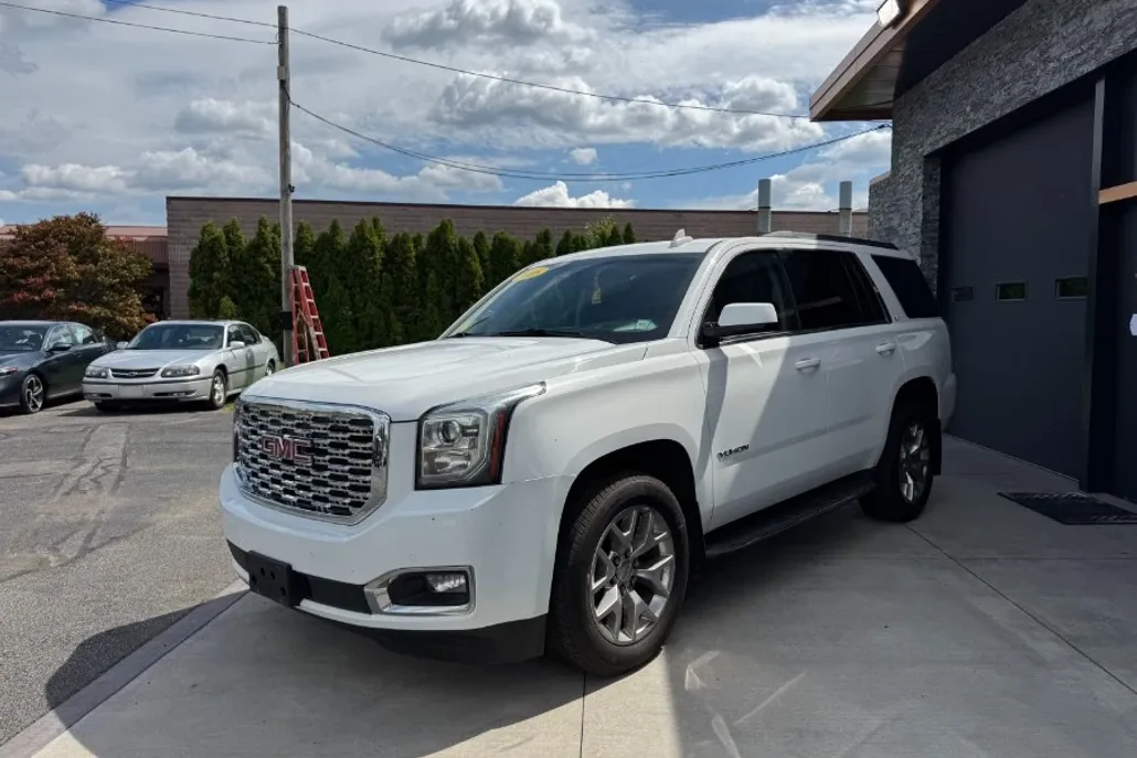 2016 Gmc Yukon SLT photo 1