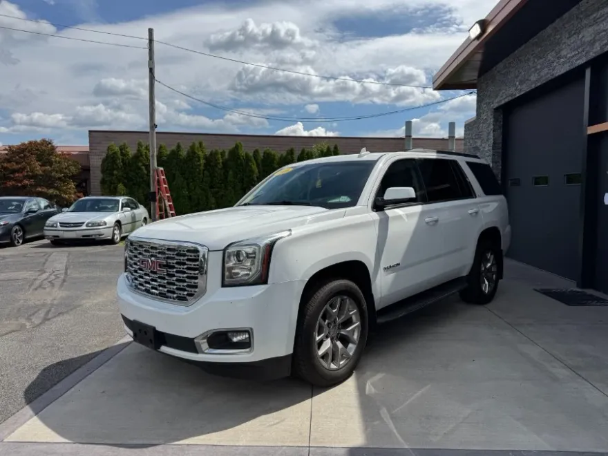 2016 Gmc Yukon SLT photo 1