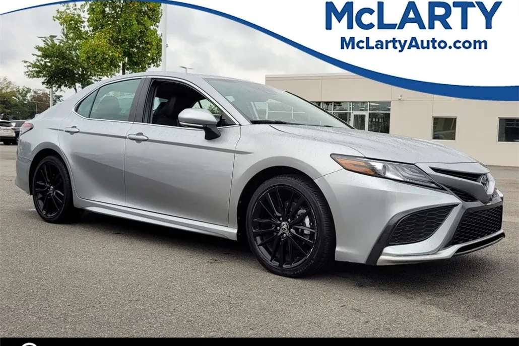 2023 Toyota Camry XSE photo 1