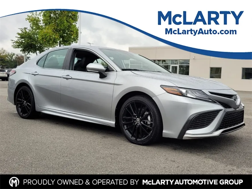 2023 Toyota Camry XSE photo 1