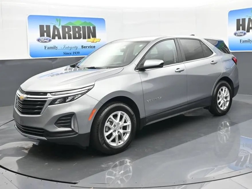 2024 Chevrolet Equinox LT photo 1