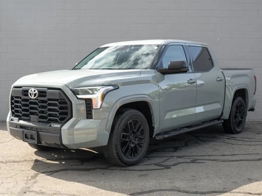 2023 Toyota Tundra SR5 photo 1