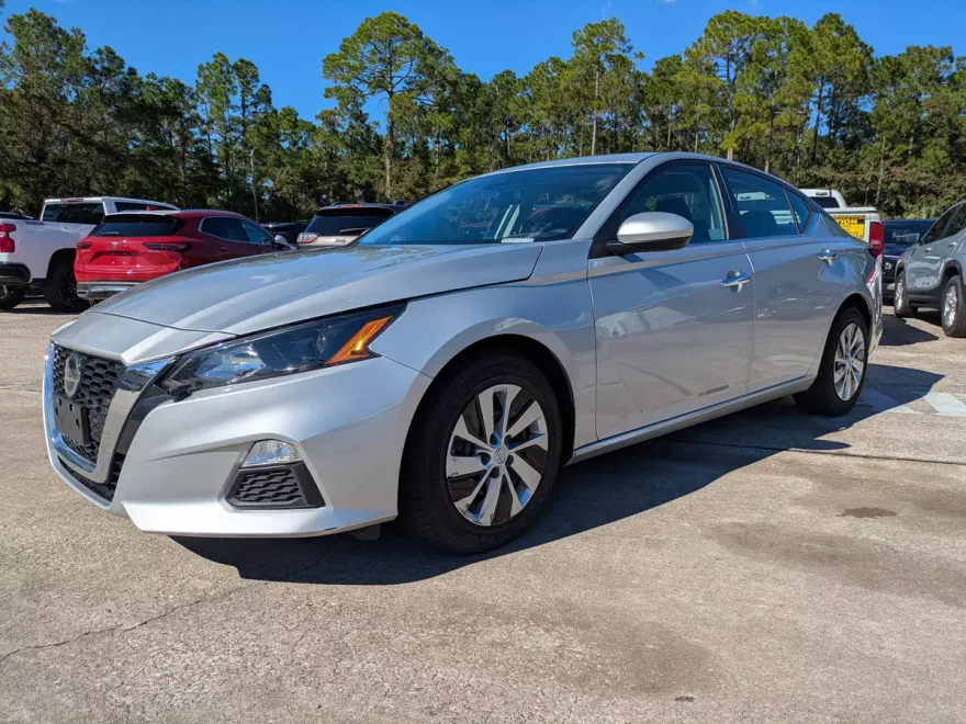 2022 Nissan Altima 2.5 S photo 1