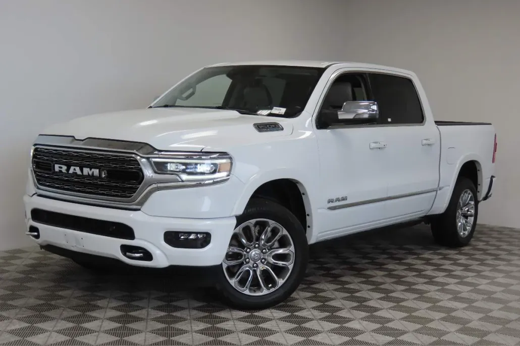 2023 Ram 1500 Limited photo 1
