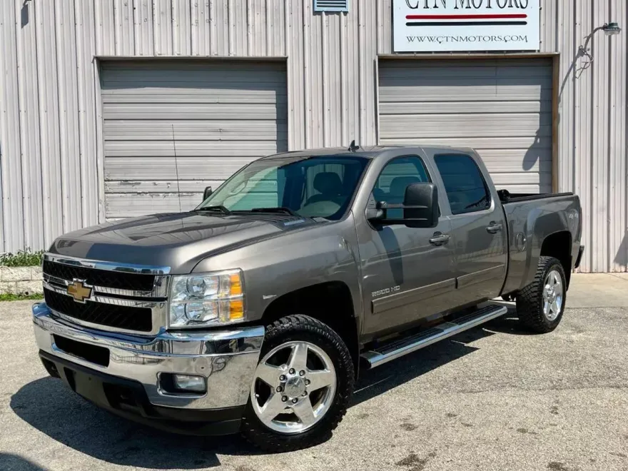 2013 Chevrolet Silverado 2500HD LTZ photo 1
