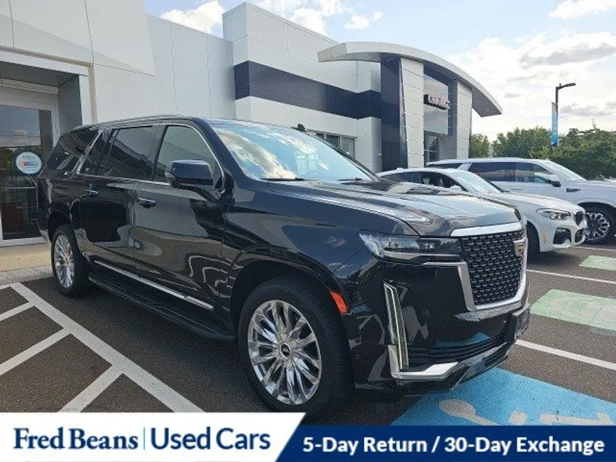 2023 Cadillac Escalade ESV Premium Luxury photo 1