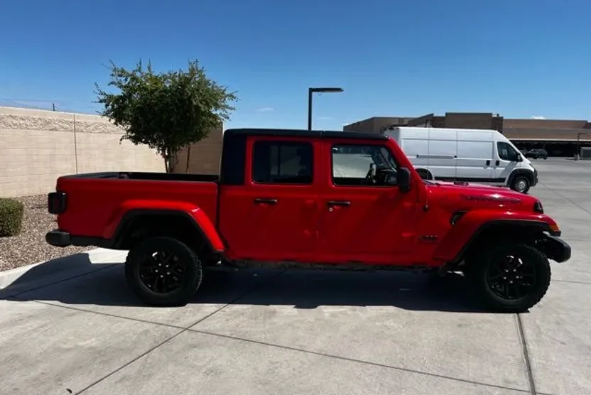 2022 Jeep Gladiator Altitude photo 1