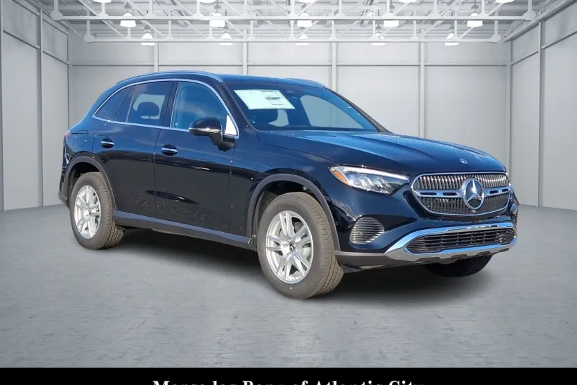 2025 Mercedes Benz GLC 300 4MATIC photo 1
