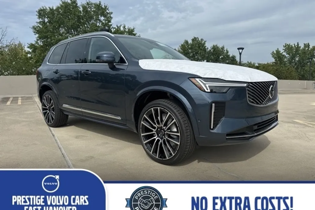 2026 Volvo XC90 B5 Plus photo 1
