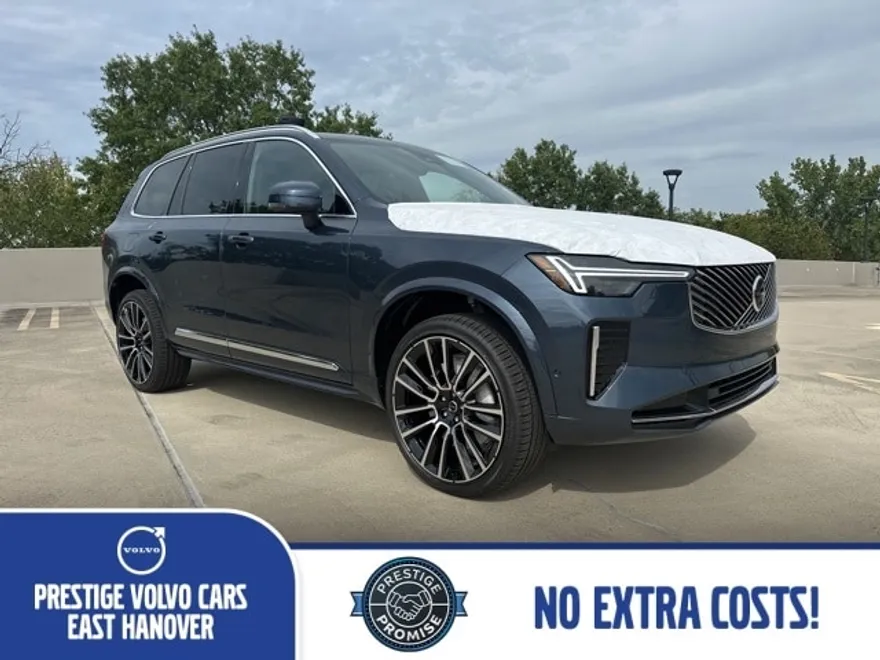2026 Volvo XC90 B5 Plus photo 1