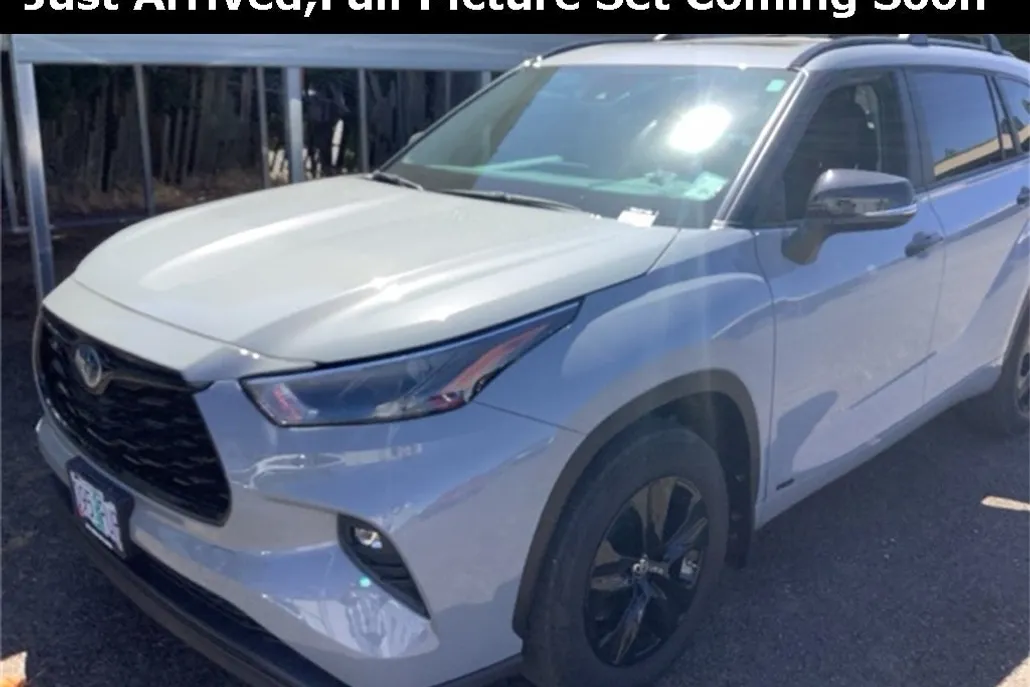 2024 Toyota Highlander Hybrid XLE photo 1