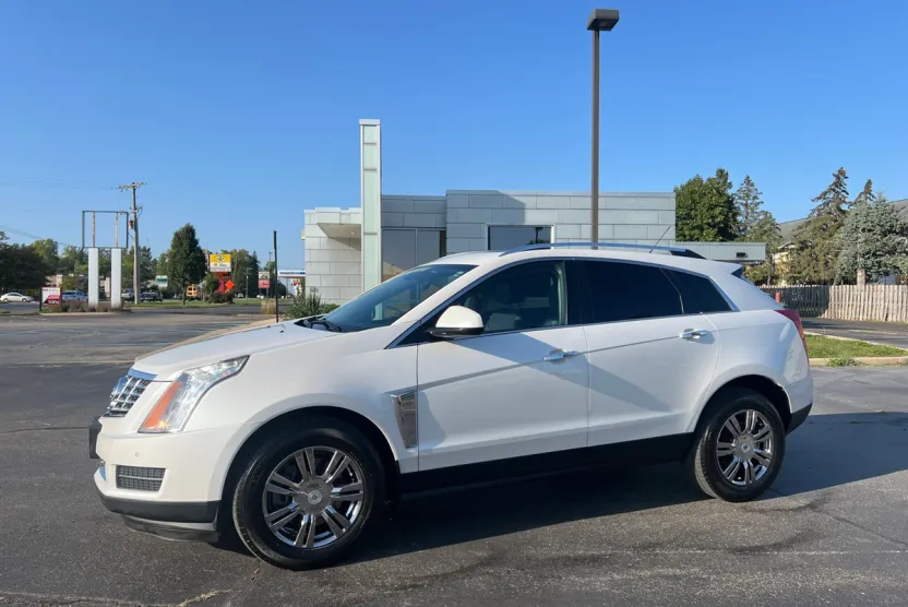 2015 Cadillac SRX Luxury photo 1