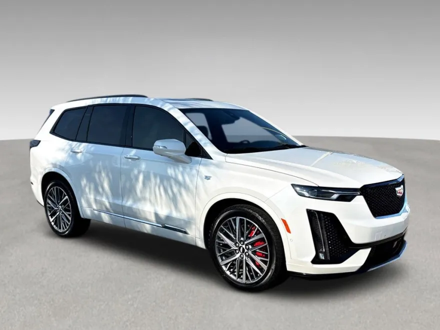 2024 Cadillac XT6 Sport photo 1