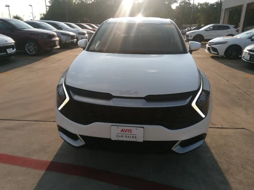 2023 Kia Sportage LX photo 1