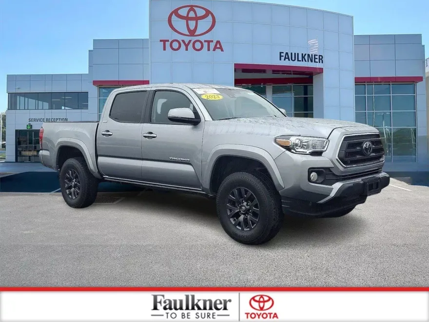 2023 Toyota Tacoma SR5 Double Cab V6 photo 1