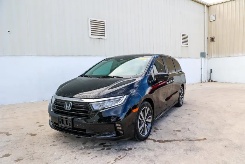 2022 Honda Odyssey Touring photo 1