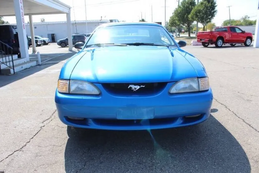 1998 Ford Mustang GT photo 1