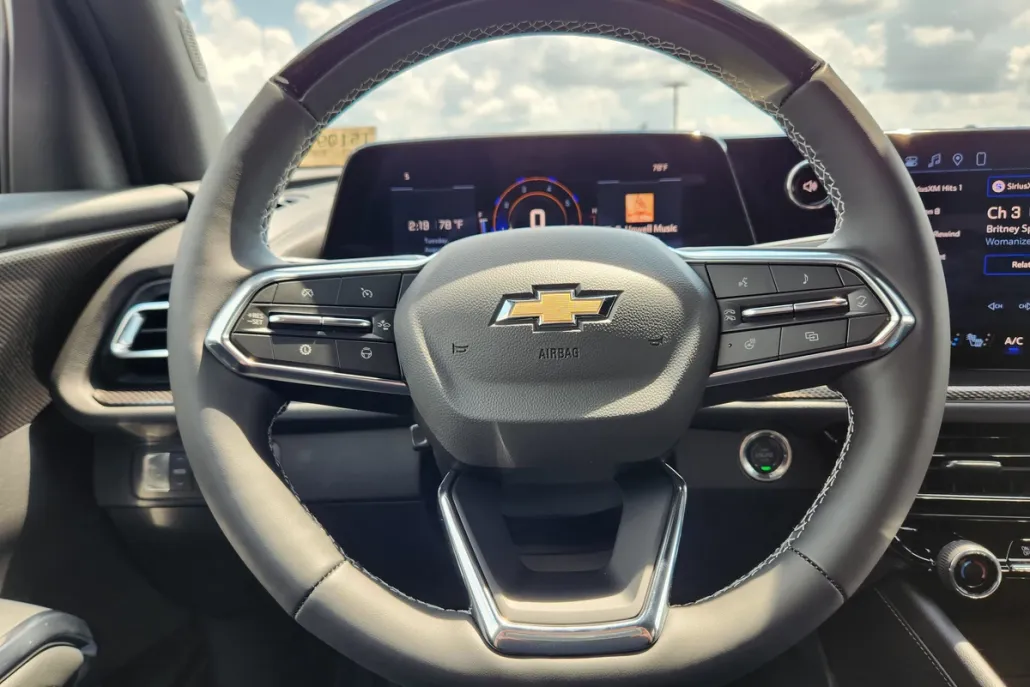 2026 Chevrolet Traverse High Country photo 1
