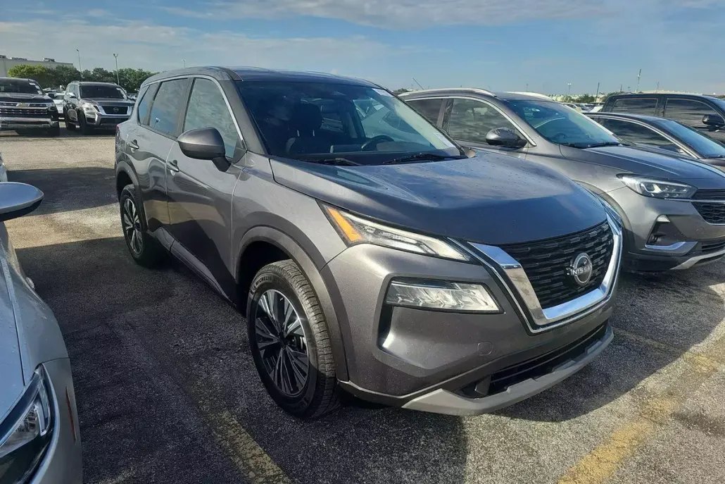 2023 Nissan Rogue SV photo 1